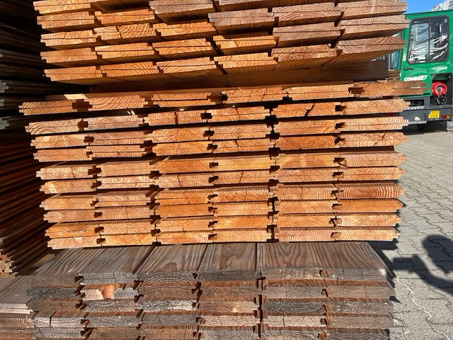 Ca. 120x douglas wisselsponning/halfhoutsrabat, 18x190mm, lengte 500cm - afbeelding 3 van  3