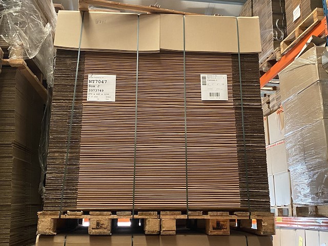 Ca. 120x grote verzenddozen 47x44x115cm dubbelgolf, bruin - afbeelding 1 van  3