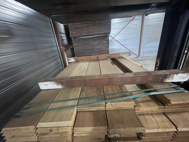 Ca. 120x guyana teak kopse veer en groef (buitenparket), 21x145mm, lengte 125cm - afbeelding 1 van  3