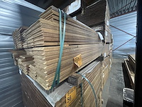 Ca. 120x guyana teak kopse veer en groef (buitenparket), 21x145mm, lengte 125cm - afbeelding 2 van  3