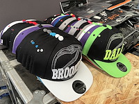 Ca. 120x knvb/wk t-shirts, snapback caps - afbeelding 3 van  9