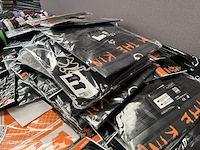 Ca. 120x knvb/wk t-shirts, snapback caps - afbeelding 8 van  9