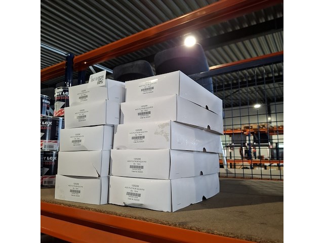 Ca. 120x kwasten maat 16, anza, wit - afbeelding 1 van  5