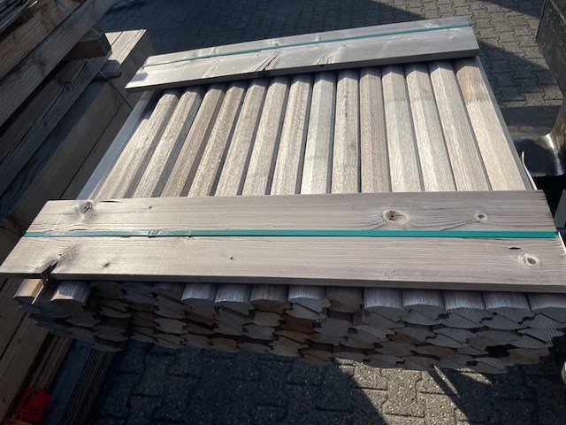 Ca. 120x meranti weldorpel gevingerlast, 34x55mm, lengte 79cm - afbeelding 1 van  3
