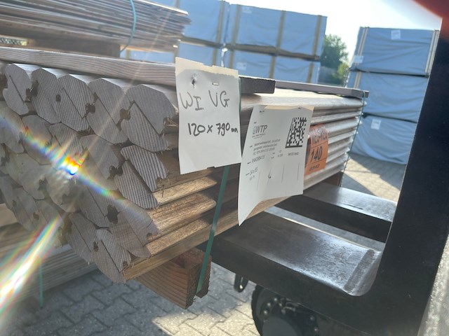 Ca. 120x meranti weldorpel gevingerlast, 34x55mm, lengte 79cm - afbeelding 2 van  3