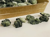 Ca. 121x prehniet brokjes - afbeelding 2 van  5