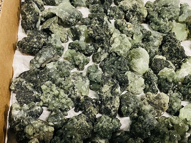 Ca. 121x prehniet brokjes - afbeelding 4 van  5