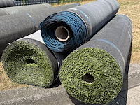 Ca. 122,4m2 kunstgras, 24 mm hoog, groen - afbeelding 2 van  3