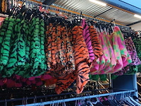 Ca. 122x carnaval feestkleding neon - afbeelding 1 van  5