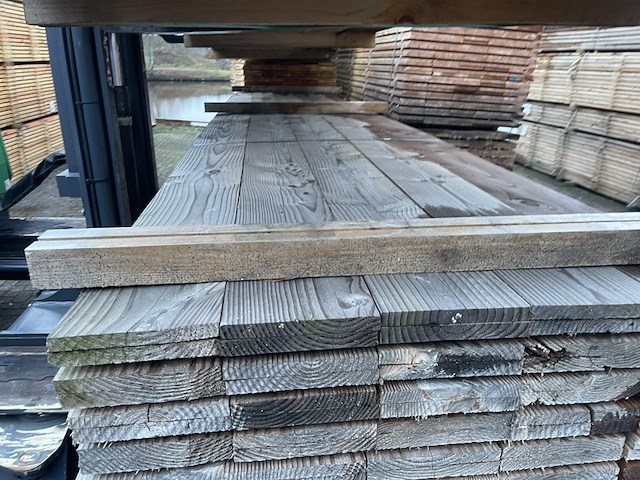 Ca. 124x douglas planken fijnbezaagd, 22x200mm, lengte 500cm - afbeelding 1 van  3