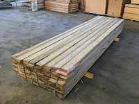 Ca. 125x vuren plank ruw