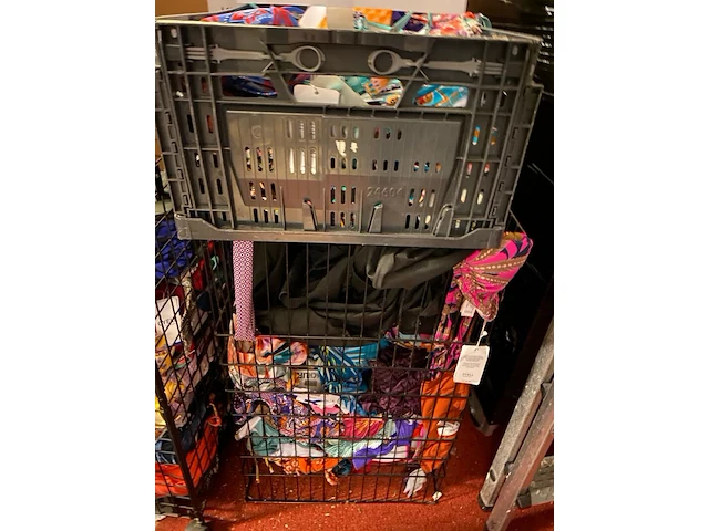 Ca. 126x badmode, bikinibroekjes en -topjes, cyell, beachlife, freya etc. - afbeelding 2 van  2
