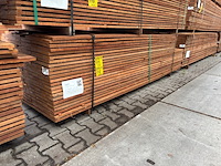 Ca. 126x guyana teak beschoeiingsplanken, 20x100mm, lengte 300cm - afbeelding 4 van  4