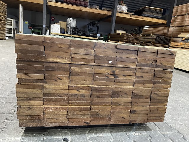 Ca. 126x guyana teak planken geschaafd, 25x140mm, lengte 155cm - afbeelding 3 van  4