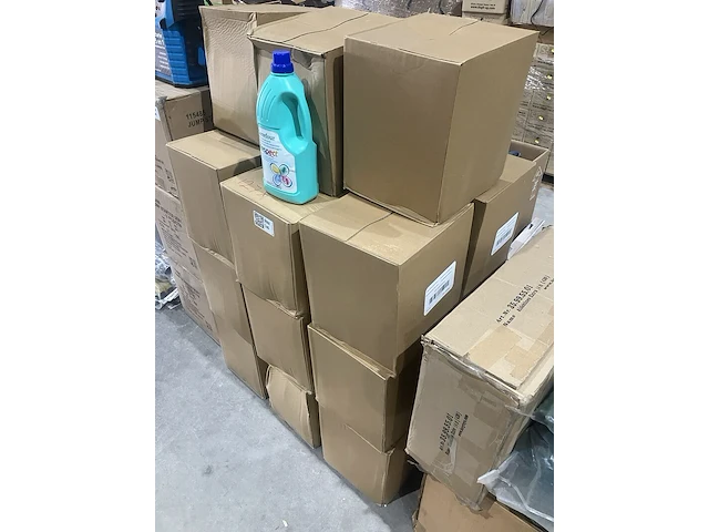 Ca. 127x ontvlekker zonder bleekwater, carrefour - afbeelding 4 van  4
