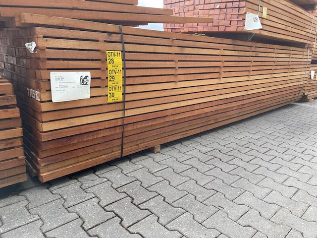 Ca. 128x angelim pedra onderliggers fijnbezaagd, 40x60mm, lengte 435cm - afbeelding 4 van  4