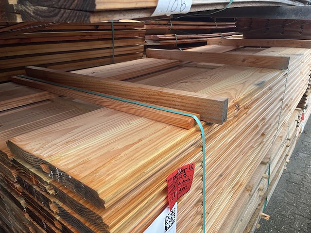 Ca. 128x douglas wisselsponning, 18x190mm, lengte 300cm - afbeelding 1 van  3