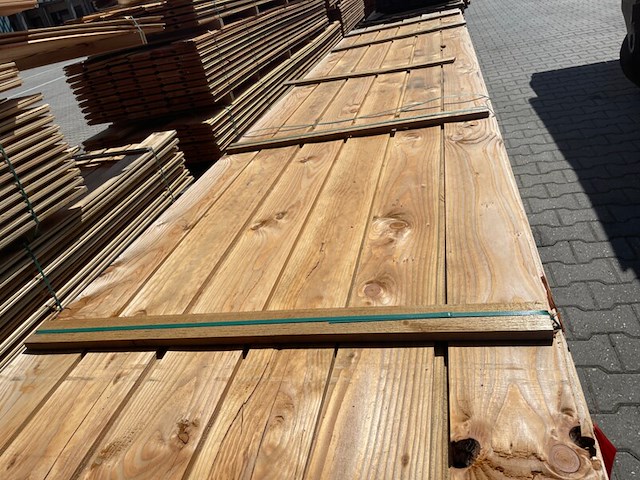 Ca. 128x douglas zweeds rabat, 26x190mm, lengte 500cm - afbeelding 1 van  3