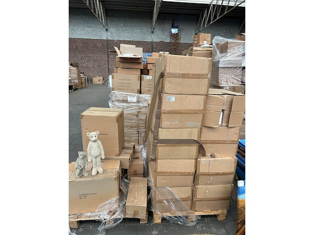 Ca. 128x polyester beer groot en klein - afbeelding 3 van  4