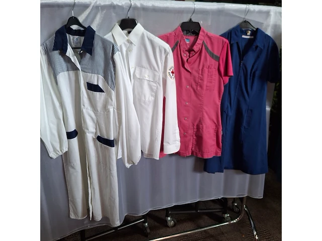 Ca. 128x zorgmedewerker uniform professioneel - afbeelding 6 van  6