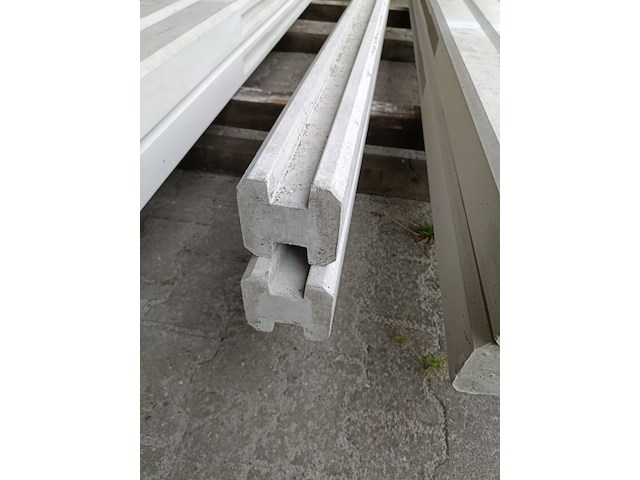 Ca. 12x betonpalen wit/grijs, berton - afbeelding 2 van  4