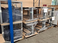 Ca. 12x bureau en 4x vergadertafel, o.a. gispen - afbeelding 1 van  6