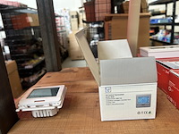 Ca. 12x diversen thermostaten, panasonic, remeha, honeywell - afbeelding 3 van  9