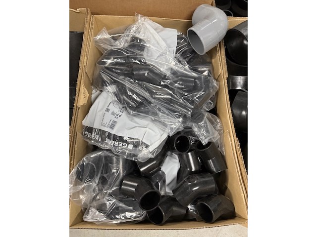 Ca. 12x doos pe bochten, t-stukken en verlopen, geberit, zwart - afbeelding 6 van  11