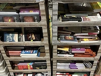 Ca. 12x dozen boeken