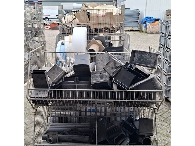 Ca. 12x draadmand met divers materiaal - afbeelding 18 van  24