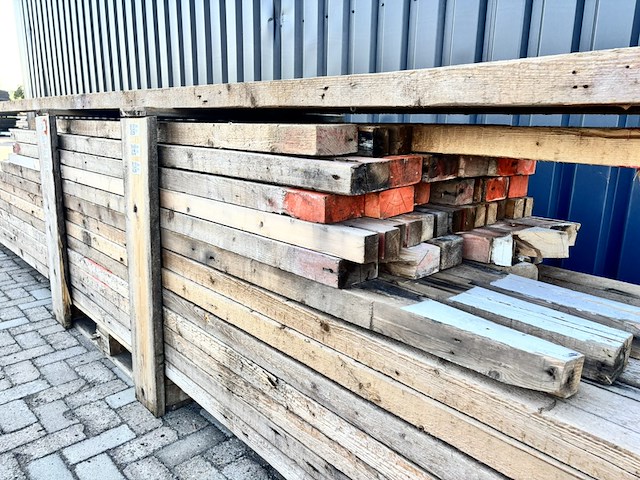 Ca. 12x houten gordingen - afbeelding 1 van  5