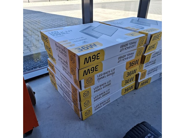 Ca. 12x led paneel 60x60 back-lit premium 36w 6000k, varnalux - afbeelding 2 van  3