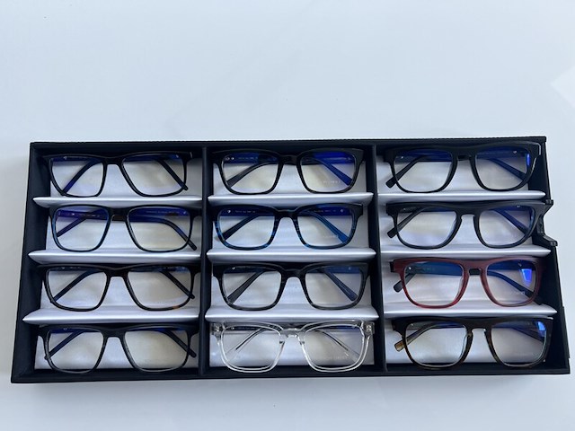 Ca. 12x optische monturen, tom davies, in luxe opbergdoos/displaytray - afbeelding 1 van  15