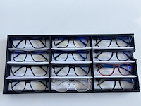 Ca. 12x optische monturen, tom davies, in luxe opbergdoos/displaytray