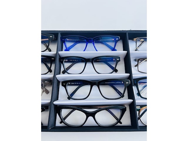 Ca. 12x optische monturen, tom davies, in luxe opbergdoos/displaytray - afbeelding 10 van  16