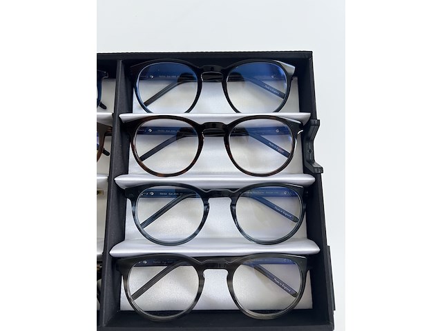 Ca. 12x optische monturen, tom davies, in luxe opbergdoos/displaytray - afbeelding 12 van  17