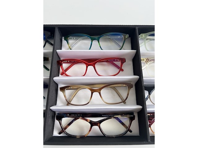 Ca. 12x optische monturen, tom davies, in luxe opbergdoos/displaytray - afbeelding 8 van  14