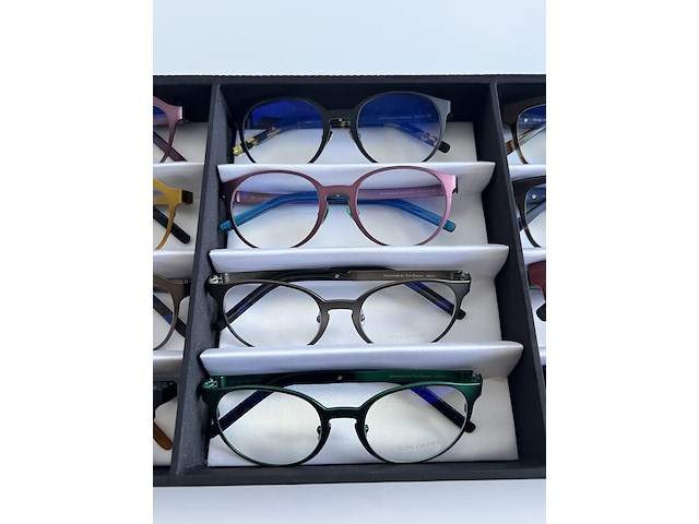 Ca. 12x optische monturen, tom davies, in luxe opbergdoos/displaytray - afbeelding 9 van  15