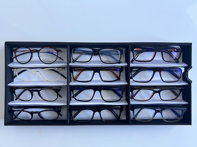 Ca. 12x optische monturen, tom davies, in luxe opbergdoos/displaytray - afbeelding 1 van  19