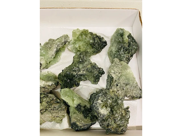 Ca. 12x prehniet brokken - afbeelding 4 van  7