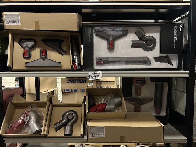Ca. 12x schoonmaakartikelen dyson - afbeelding 1 van  6