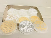 Ca. 12x seleniet schijf met gravure