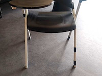 Ca. 12x stoelen met schrijfblad op de leuning, zwart - afbeelding 1 van  3