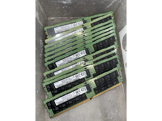 Ca. 12x strip 128 gb ram ecc geheugen ddr4 - afbeelding 1 van  2