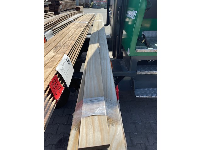 Ca. 12x thermo radiata pina planken geschaafd, 18x90mm, lengte 480cm - afbeelding 1 van  3