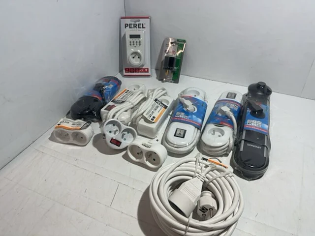 Ca. 12x verdeelstekkers en stekkerdozen - afbeelding 1 van  4