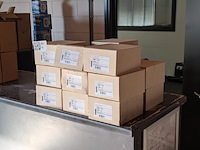 Ca. 13 doos a 200 stuks m8 x 25 bout
