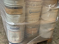 Ca. 130x diverse merken industrielakken , sigma, cronolin, schaepman, verschillende kleuren - afbeelding 2 van  3