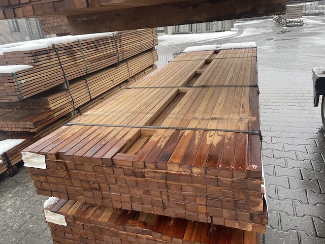Ca. 130x guyana teak latten geschaafd, 27x40mm, lengte 275cm - afbeelding 1 van  3