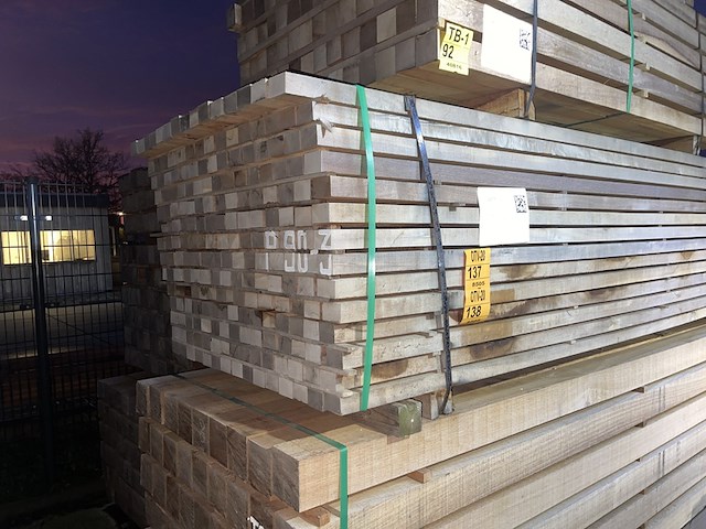 Ca. 130x massaranudba regels fijnbezaagd, 40x60mm, lengte 300cm - afbeelding 4 van  4